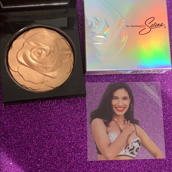 MAC Cosmetics Other - Mac Selena extra dimension skin finish